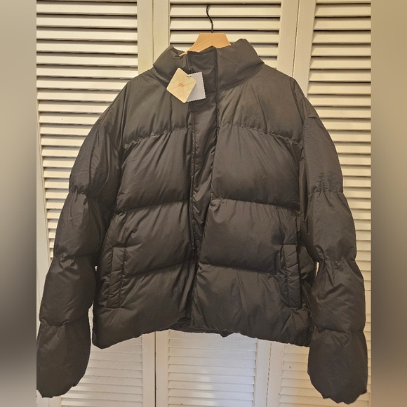 New Fabletics Essential Puffer Black Jacket Size 4XL - Picture 2 of 7